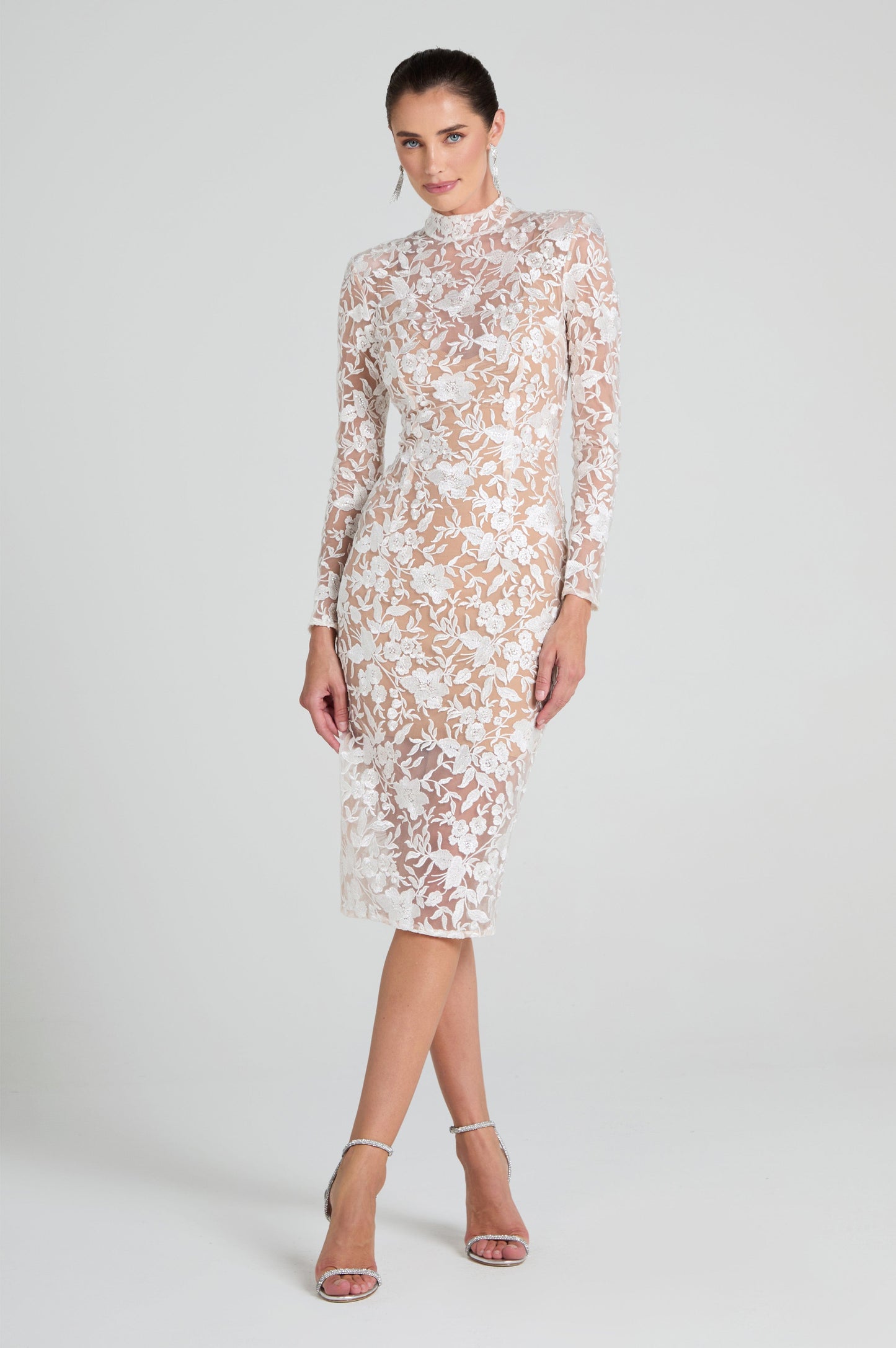 Naomi Weißes Kleid