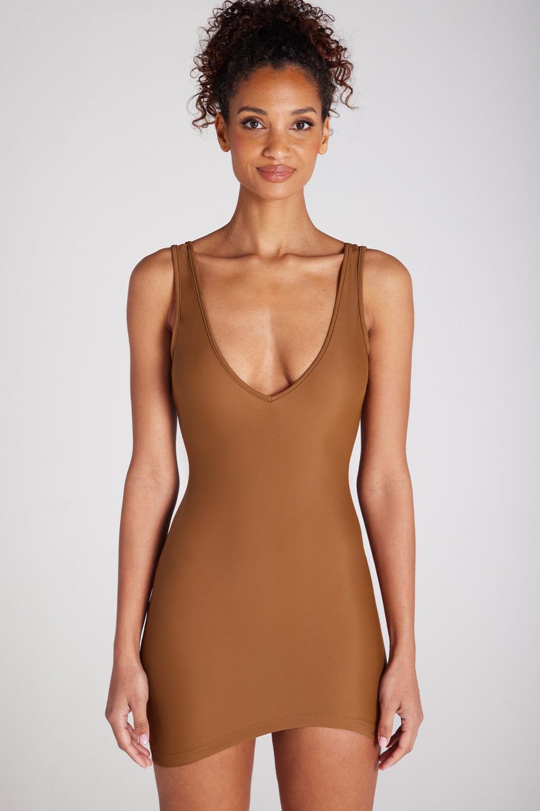 NADINE MERABI SM / Dark Nude Curved Slip