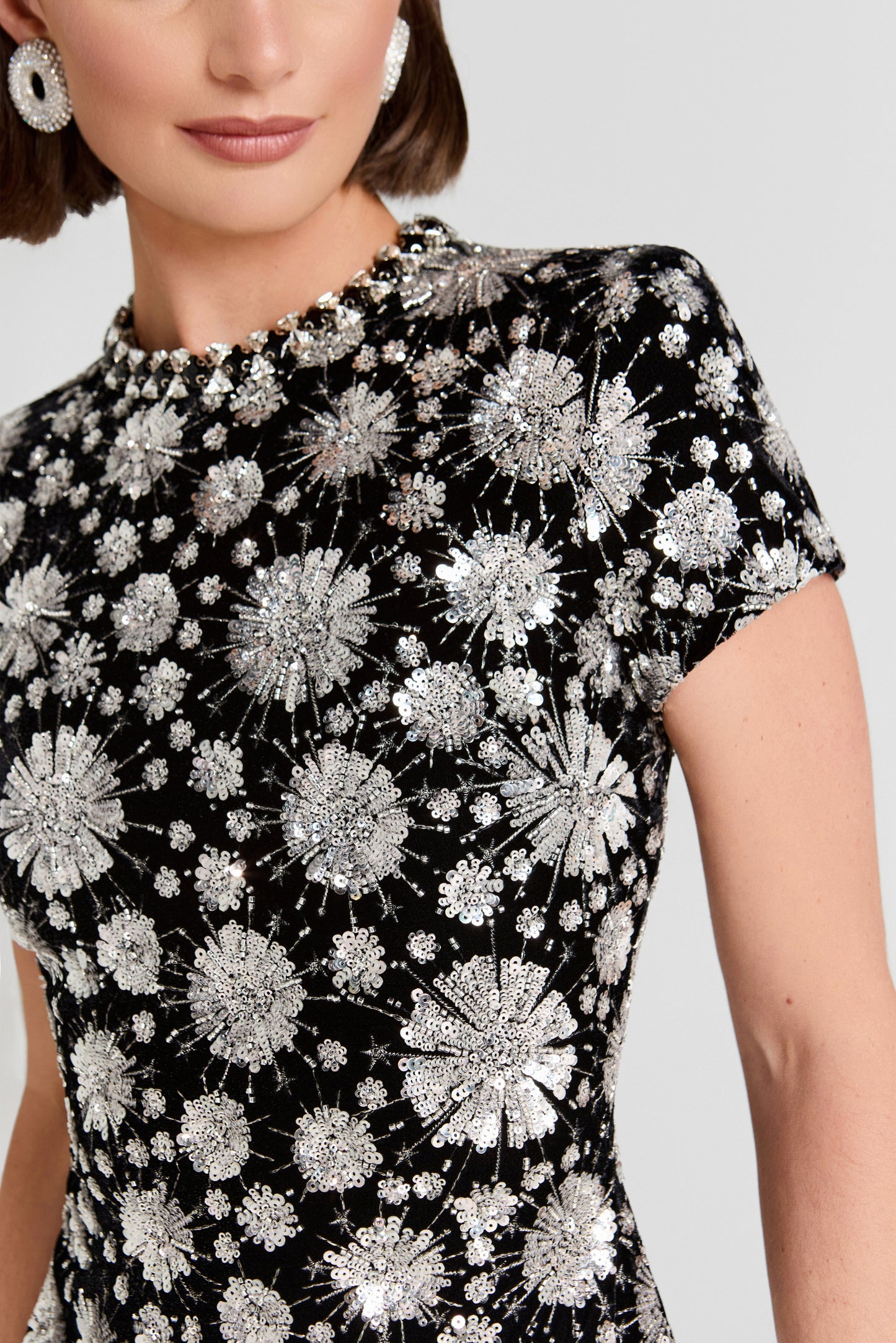 Evie Silbernes Kleid