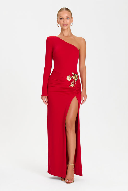 Rebecca Rotes Kleid